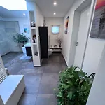 아파트 Zwischen Wald Und Wasser Mit Grossem Wasserbett & E-kamin