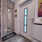 Zwischen Wald Und Wasser Mit Grossem Wasserbett & E-kamin