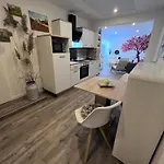 아파트 Zwischen Wald Und Wasser Mit Grossem Wasserbett & E-kamin