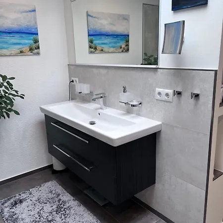 Zwischen Wald Und Wasser Mit Grossem Wasserbett & E-kamin Berlin