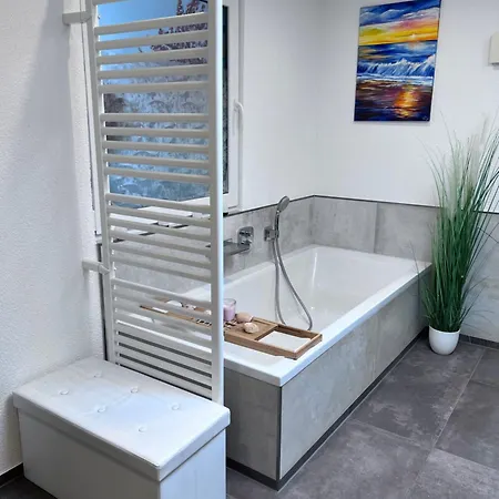 Zwischen Wald Und Wasser Mit Grossem Wasserbett & E-kamin *