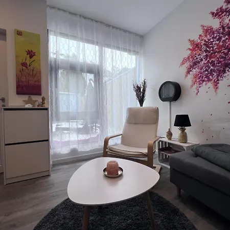 Apartment Zwischen Wald Und Wasser Mit Grossem Wasserbett & E-kamin