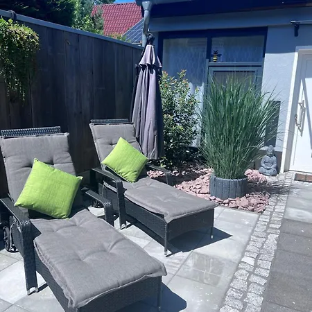 Apartment Zwischen Wald Und Wasser Mit Grossem Wasserbett & E-kamin Berlin