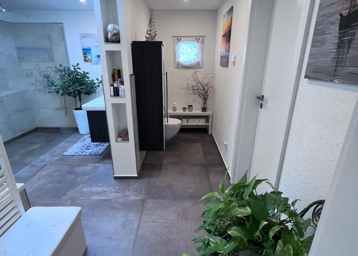 Apartamento Zwischen Wald Und Wasser Mit Grossem Wasserbett & E-kamin