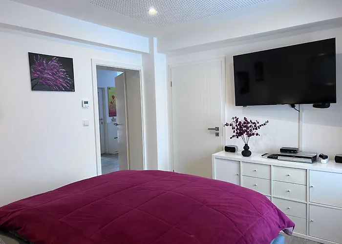 Apartamento Zwischen Wald Und Wasser Mit Grossem Wasserbett & E-kamin *