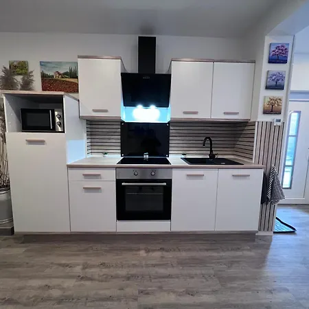 Zwischen Wald Und Wasser Mit Grossem Wasserbett & E-kamin *