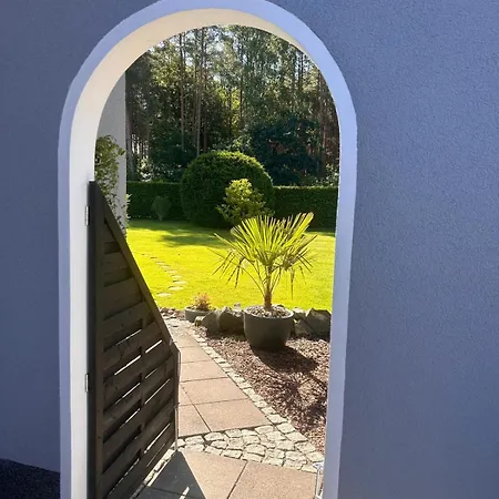 Zwischen Wald Und Wasser Mit Grossem Wasserbett & E-kamin * Berlin