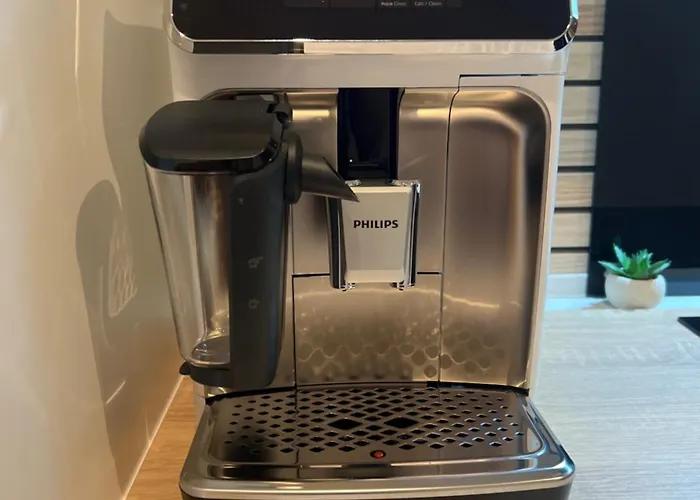 Zwischen Wald Und Wasser Mit Grossem Wasserbett & E-kamin