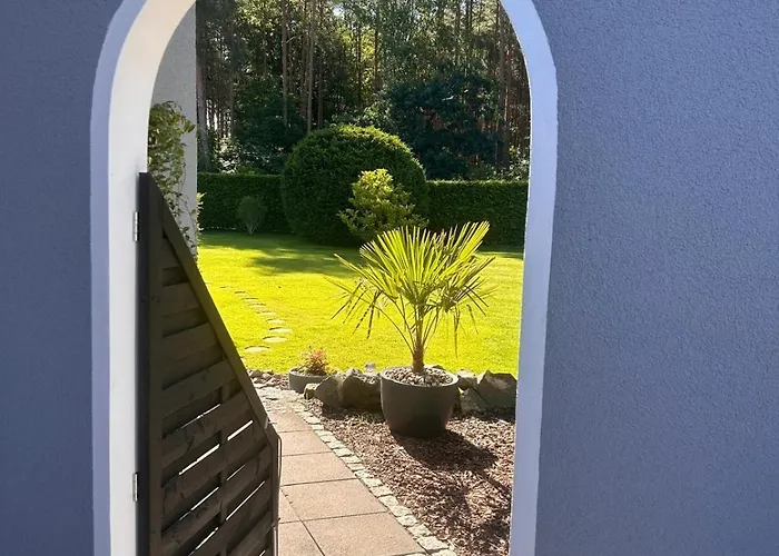 Zwischen Wald Und Wasser Mit Grossem Wasserbett & E-kamin * Berlin