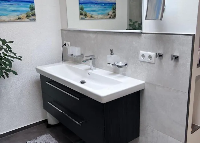 Zwischen Wald Und Wasser Mit Grossem Wasserbett & E-kamin Berlin